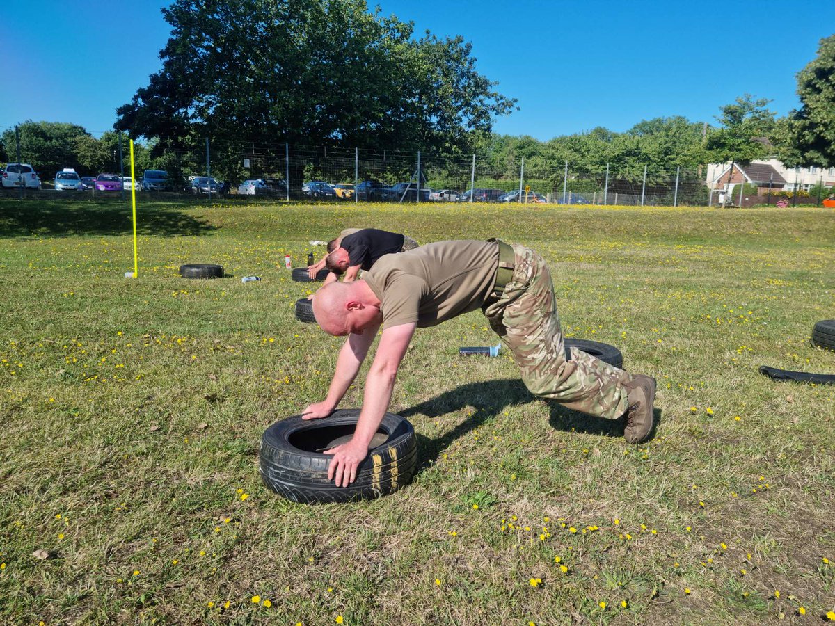 73_SQN_LSTW's tweet photo. Another excellent Battle PT session lead by our Civil Servant PTI Mr Dan Turner. Great work from everyone involved this morning. 

We've got that Friday feeling and heading into the weekend strong 💪🏼🇬🇧 7️⃣3️⃣🔱 #Mindset #BattlePT #FridayFeeling @CO_LSTW https://t.co/hhF7v9kAIM