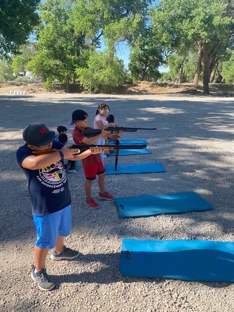 NMoutdoorrec's tweet photo. The #NM #OutdoorEquityFund is open!
The first-of-its-kind Fund helps BIPOC & low-income #youth have transformative #outdoor experiences that foster stewardship for New Mexico’s lands, waters, & cultural heritage.
Link in bio.
📸Village of Los Lunas (2022)
#EquityFundFriday https://t.co/U5YEIykPwm