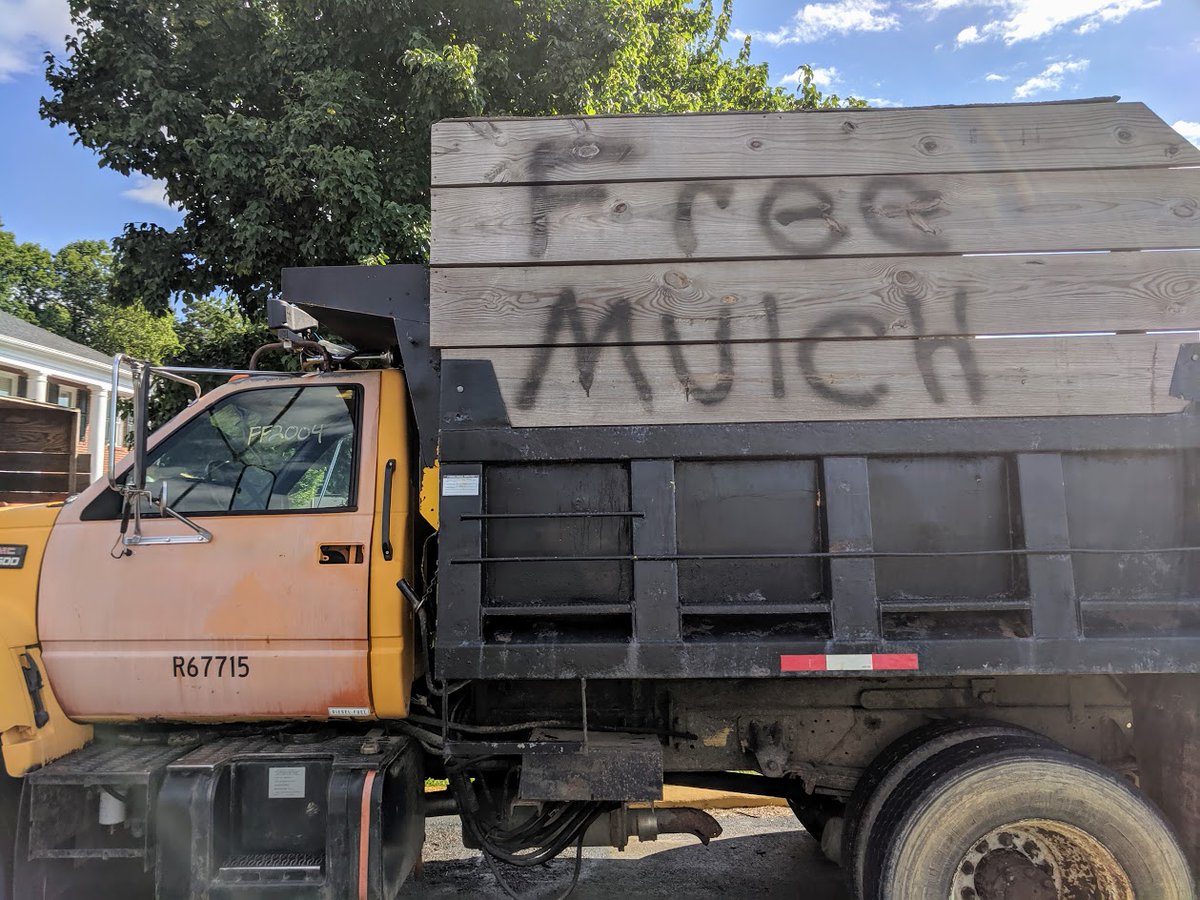 ArlingtonDES's tweet photo. We're now on Instagram and Threads. 
Because vital messaging doesn't have to depend on skittery billionaire tech bros. [at] desarlingtonvirginia #freespeechfreemulch https://t.co/EKtBbpSWet https://t.co/u0DjMcFHRv