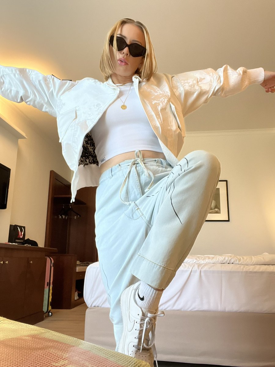 itsJulesHardy's tweet photo. Electric Love Festival day 1 fits
#POAN https://t.co/WuKrW0WNAi