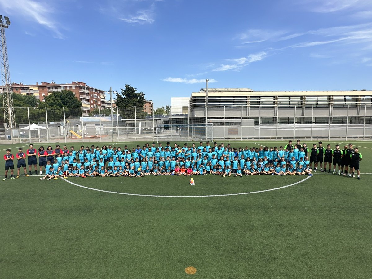 CBTERLENKA's tweet photo. Brutal segunda semana de campus, familia 💙

#equipdelpoble https://t.co/DMPj1IV12U