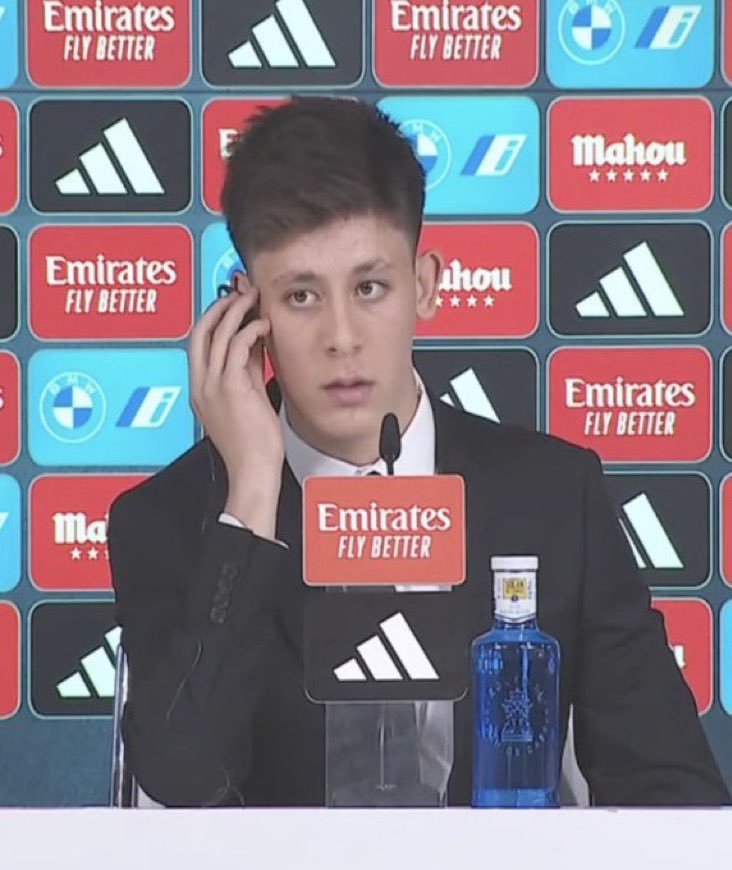ArobaseGiovanny's tweet photo. Arda Guler : « Mes idoles ? Cristiano Ronaldo, Zidane, Guti, Ozil... Je veux devenir une légende du club » https://t.co/WXxIQO9I59
