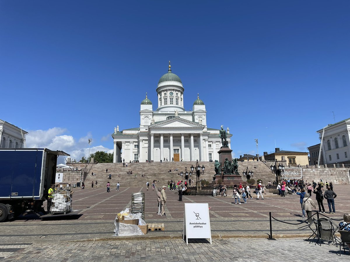 GregorStaunton's tweet photo. Hei from Helsinki! 🇫🇮 #birthdaytrip #visithelsinki https://t.co/2Ty0NMwJxa