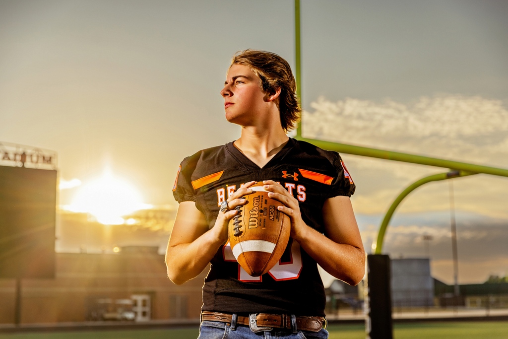 kristinmmoments's tweet image. Good players practice until they get it right... Isaiah Practices until he never gets it wrong! 🏈💪

#Aledo #AledoPhotographer #AledoProgram #Summer #Football #FWCamera #Sportraits #SportsPhotos #24Senior⁠
#ahs #Sportphotographer #Texasphotographer