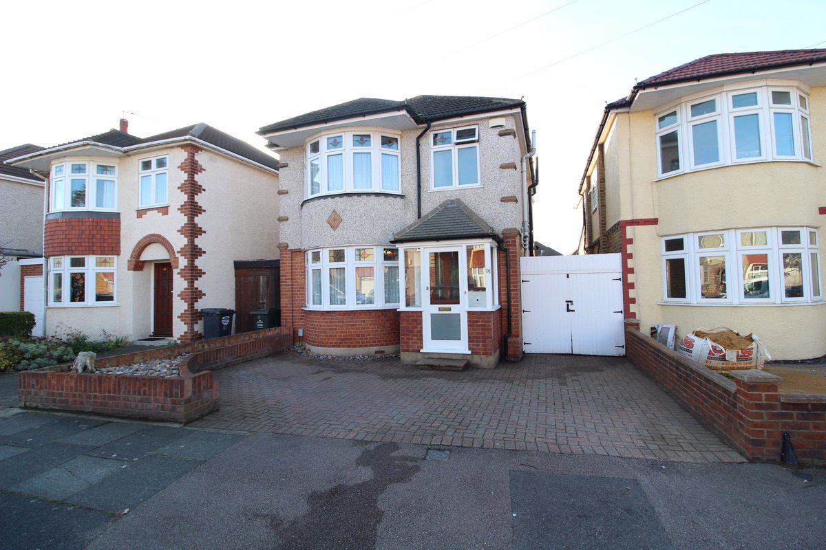 Contracts exchanged in #dartford with #foxestates 
Moving? We still have the buyers!!!