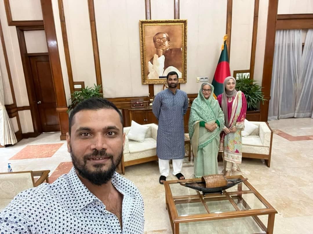 BDCricTime's tweet photo. Happy faces 😅

#Bangladesh #Cricket #TamimIqbal https://t.co/G0E9UXM5Lc