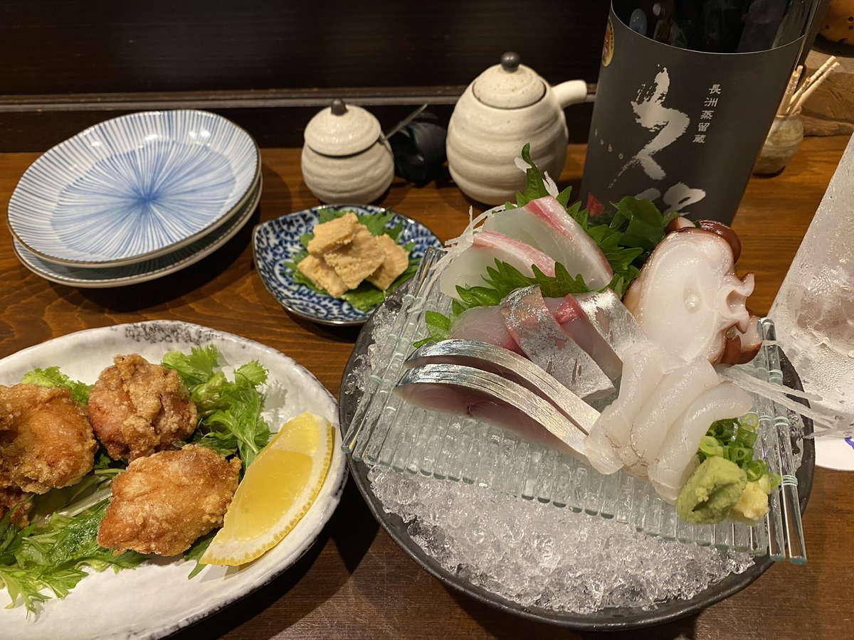 mtnymtnyg's tweet photo. 戯言

人気の忙しいお店で、
チェイサー
ちょうだいって
水道水を注文する
ケチでチンケな
阿呆
お冷くださいって言えよー笑笑 https://t.co/1buJhUmeRQ