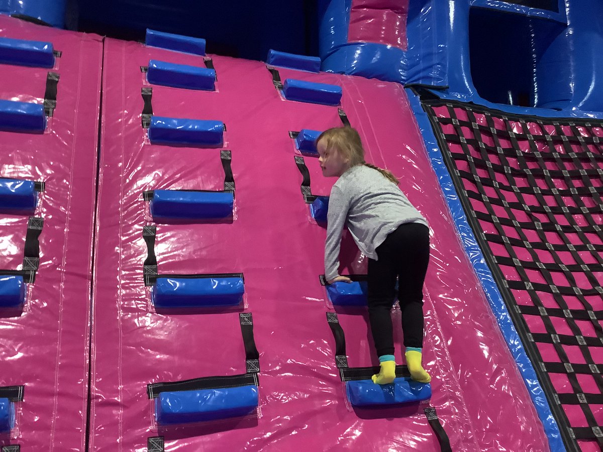 IsobelMairFC's tweet image. Balta's outing to Air Thrill. #fun #lotsofexercise #summeroffun
