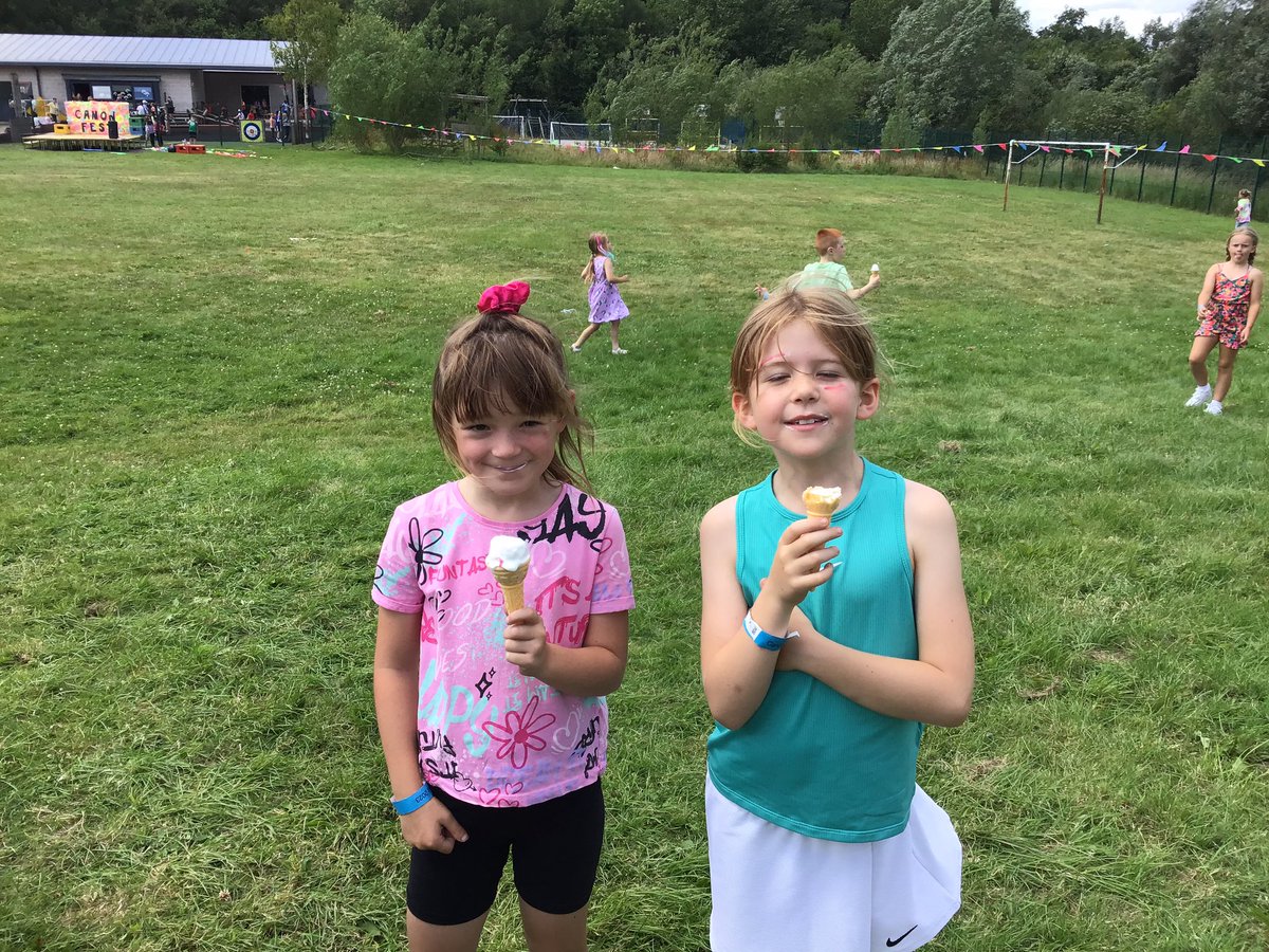 CanonYearThree's tweet photo. Ice creams at Canon Fest!!! 🍦🍦🍦@LT_Trust @CanonSharples https://t.co/0fBoMiHYKn
