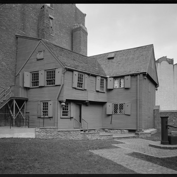 The oldest building in downtown Boston and the start-point of Paul Revere's famous Midnight Ride. This historic house played a vital role in the American War of Independence and in Boston's past as a whole.

Find out more in our blog post: citydays.com/places/paul-re…

#Boston