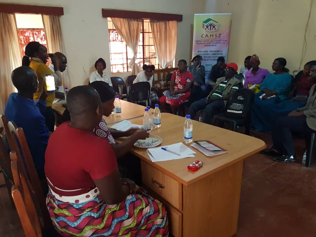 We partnered @PYDT1 4 a dialogue btwn Chipinge South @CCCZimbabwe, @DUZ_Prosperity & @NCAZimbabwe candidates & Chisumbanje villagers around making safe, secure & equitable access 2 land & natural resources a 2023 election issue & then on the next gvt's policy & legislative thrust