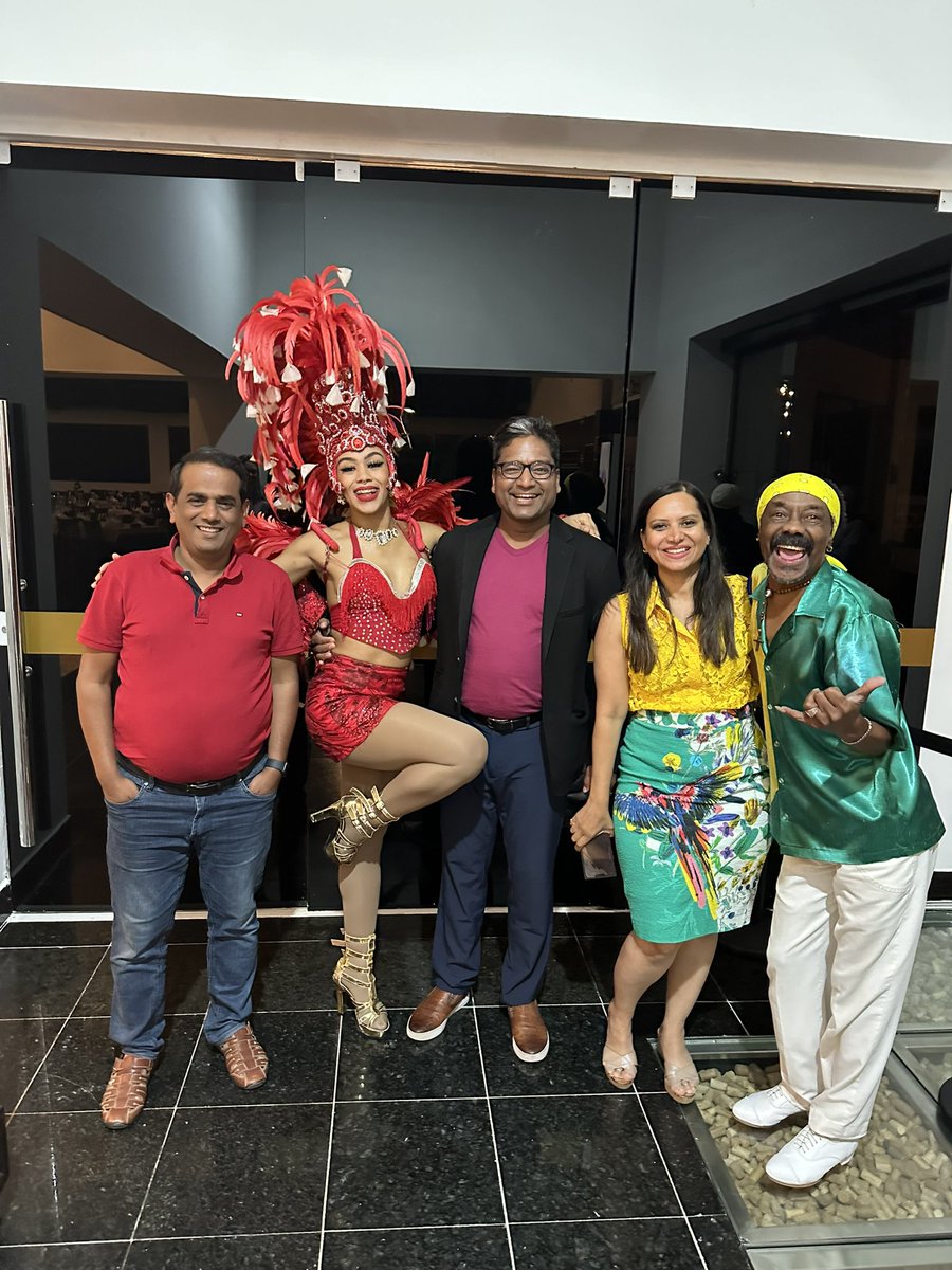 SONOFINDIA's tweet photo. In the end, hope reveals itself in the form of a vibrant rainbow, so remember to continuously observe your surroundings! #rainbow #braziltrip #vacation #iguassufalls #FRIENDS4EVER #vegetarian #tieretreat #Entrepreneurship #tieglobal @TiEGlobal https://t.co/Mgjp3NDfSP