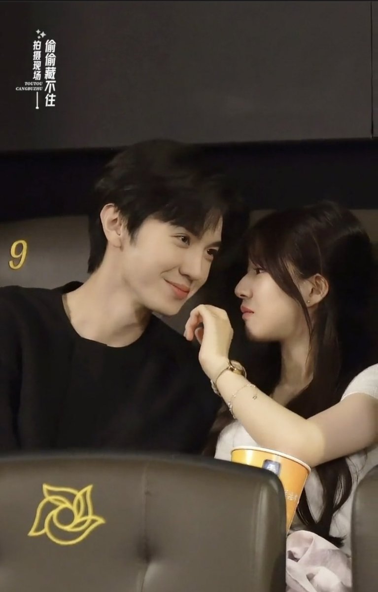 afterrnoont's tweet photo. Some of #HiddenLove delete scenes:
1. Cinema date + Sang Yan 🎞️
2. Buying groceries together 🛒
3. Duan Jiaxu gave Sang Zhi red packet 🧧
4. Sang Zhi’s graduation 🎓
#ZhaoLusi #ChenZheyuan https://t.co/O3ekGlra9g
