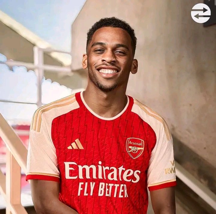 العلاج الطبي مستمر لـ Jurrien Timber كلاعب جديد في #Arsenal.  🔴⚪️🩺