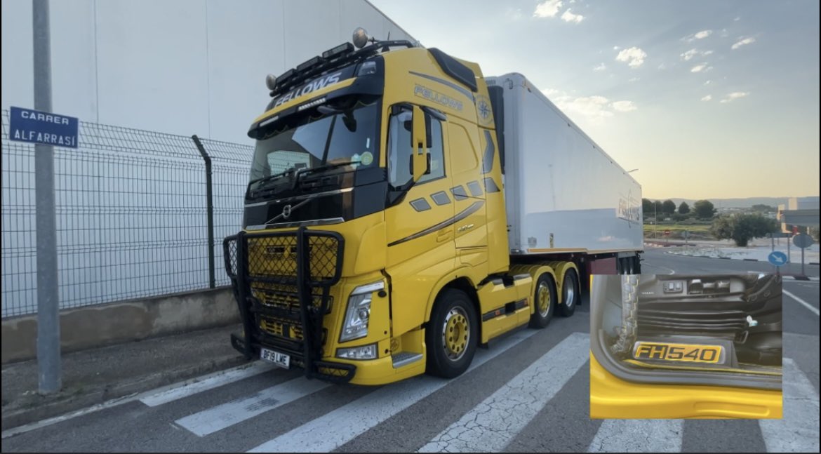 SherralinB's tweet photo. Long Distance Lorry Diaries 
Women in Transport 

https://t.co/vMiFHHtAUZ https://t.co/uSFD30ODeD