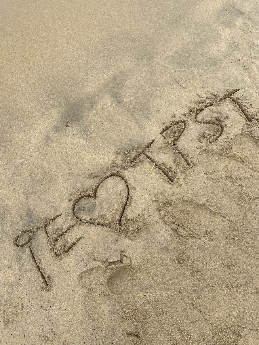 TPST_twt's tweet photo. [#혁] 🌊🌊 iE야~~ 보고싶다~~~~(파도에 소리치며)🌊🌊 https://t.co/WCOXmWJCIQ