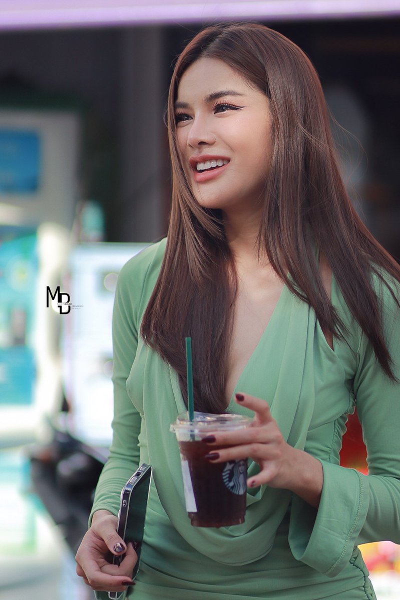 bb_phoenix9's tweet photo. สวยจัง @aoomkap
#aoomtwp
#อุ้มทวีพร
#snappbbb https://t.co/vHSIdoZUR3