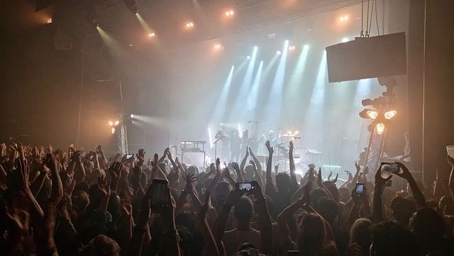 M83's tweet photo. Merci Bordeaux 🥹❤️🙏🏻🙌🏽🪐
#m83live https://t.co/5C31rmcEcT
