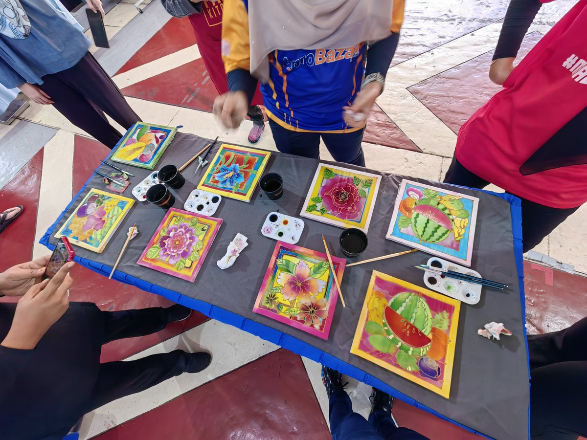 Hari kedua #penangfamafest2023
Selain drpd jualan, terdapat pelbagai aktiviti dijalankan. 
Terdpt sevinir menanti pd pengguna yg mendaftar di Agrobazaar Online
<a href="/agrobazaar_msia/">Agrobazaar Online</a> 
<a href="/famapulaupinang/">famapulaupinang</a>