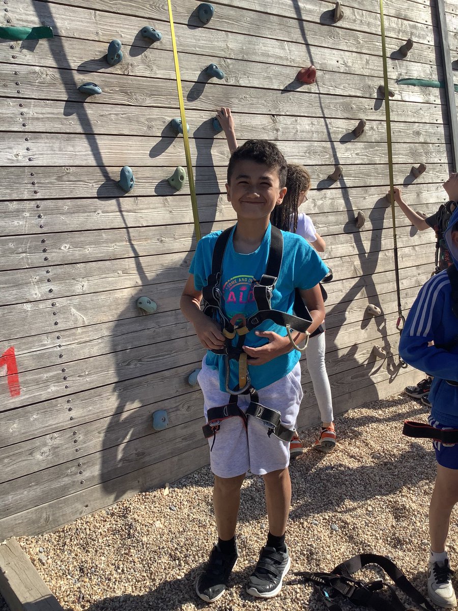 Emerald_EPS's tweet photo. Activity 1 - rock climbing @PrimaryElaine @IPAT_Edu https://t.co/iIusQPBLzv