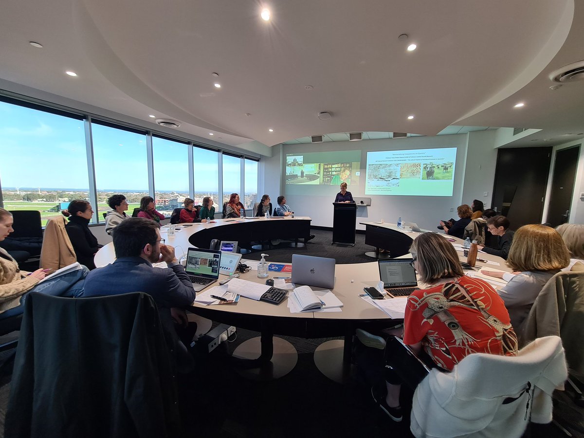 An enriching week at #OzHA2023 rounded out w a wonderful, thought-provoking workshop on Animal Histories in Aus, NZ &amp; the Pacific. Thanks to co-orgs Rohan Howitt <a href="/MonashHistory/">History at Monash</a>, <a href="/ruthamorgan/">Ruth Morgan</a>, @ruby_ekkel, &amp; <a href="/sighmonger/">Simon Farley</a>, &amp; fabulous presenters
#envhist #animalhist #twitterstorians