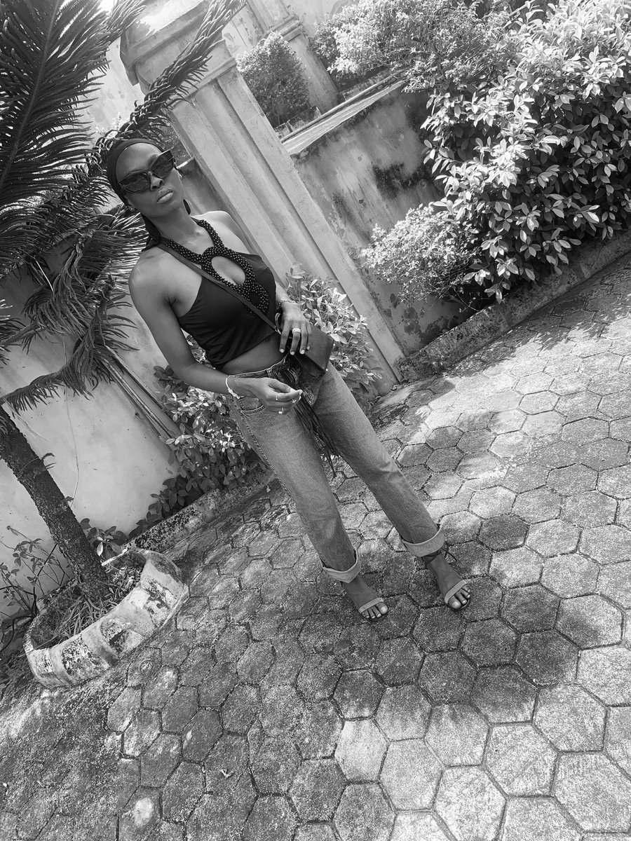AdioneConsy's tweet photo. The most complicated skill is to be simple.
#ATDESIGN #clothingbrand #clothingline #TweeterWorld https://t.co/07glWnwfXG