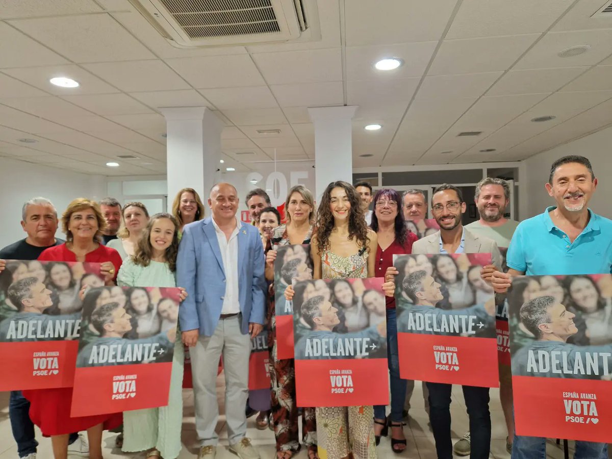 🔻En esta madrugada, hemos dado comienzo a la Campaña Electoral, donde salimos a ganar para continuar con #LaMejorEspaña 

#Adelante
#23J
