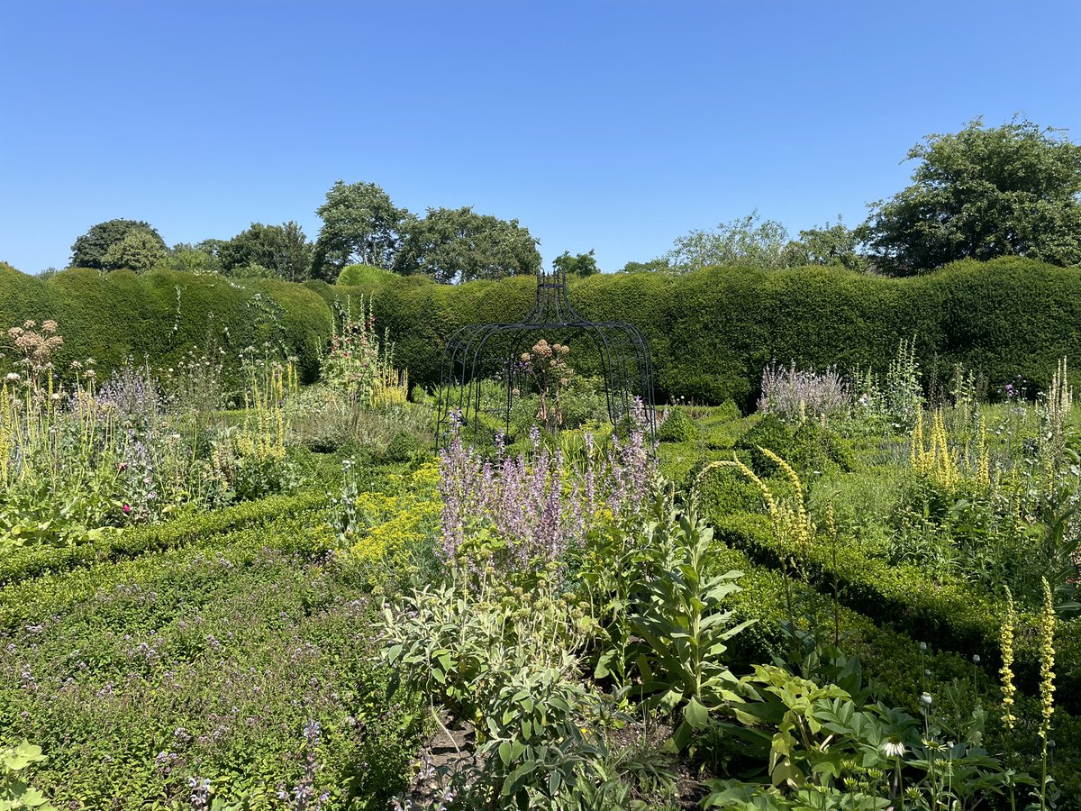 This weekend we are opening the garden in aid of Hall School, who teach pupils with severe and complex needs. 

We are open from 1-4.30pm with refreshments and plants for sale.

We hope to see you then!