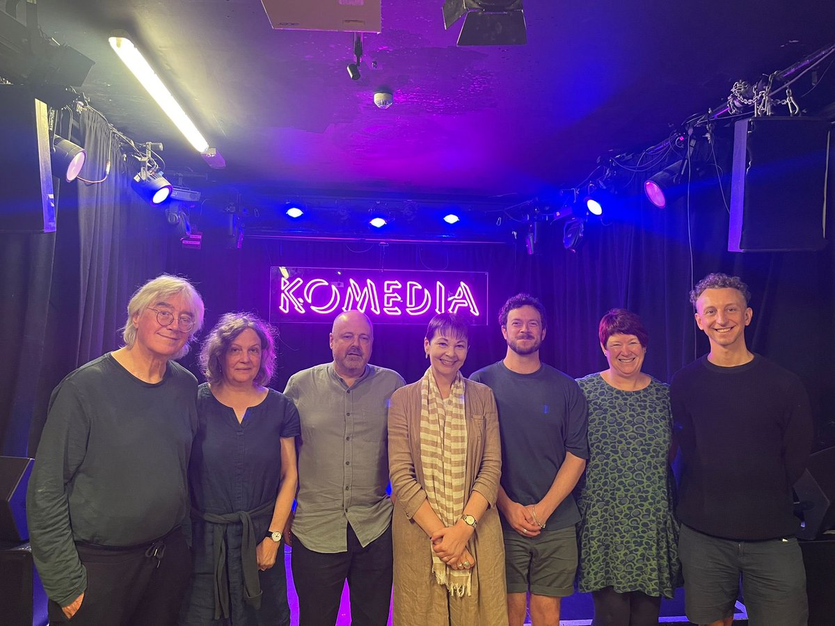 I'm so lucky to represent the famous North Laine in #Brighton. <a href="/KomediaBrighton/">Komedia Brighton</a> have been an amazing &amp; iconic part of that community for decades.

Great to catch up &amp; discuss their successes so far &amp; plans for the future

(extra shout out for being 95% solar powered today 🌞)