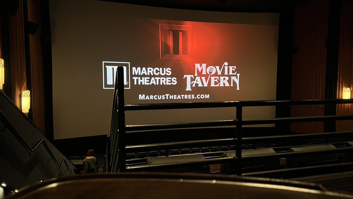 Great seating design <a href="/MovieTavern/">Movie Tavern</a> 😒