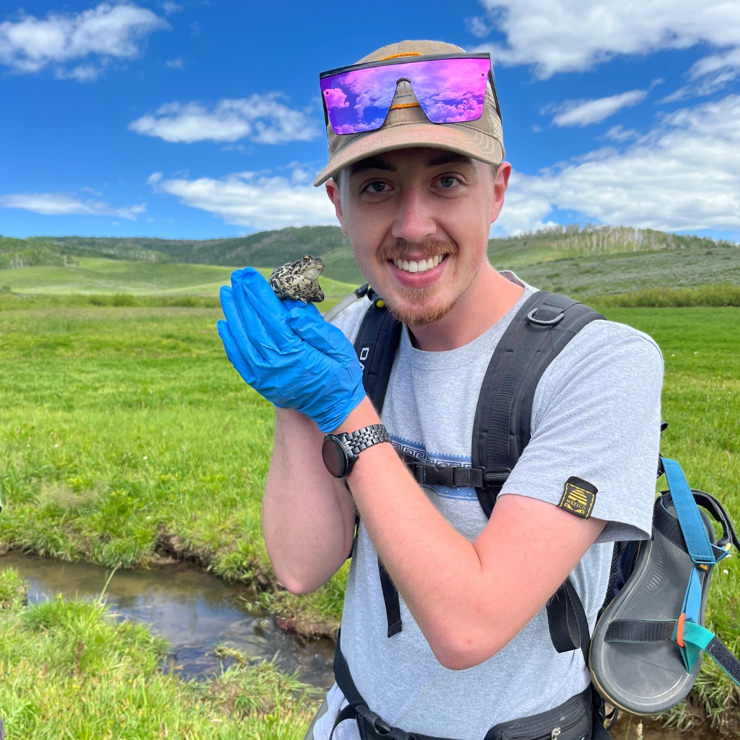 This #FieldworkFriday, we’re celebrating the interns who make field season possible and bring an unmatched enthusiasm for this work. In our latest blog post, get to know Cole Nelson, our incredible 2022 Summer Conservation Ecology Intern!

sagelandcollaborative.org/blog/2023/6/26…