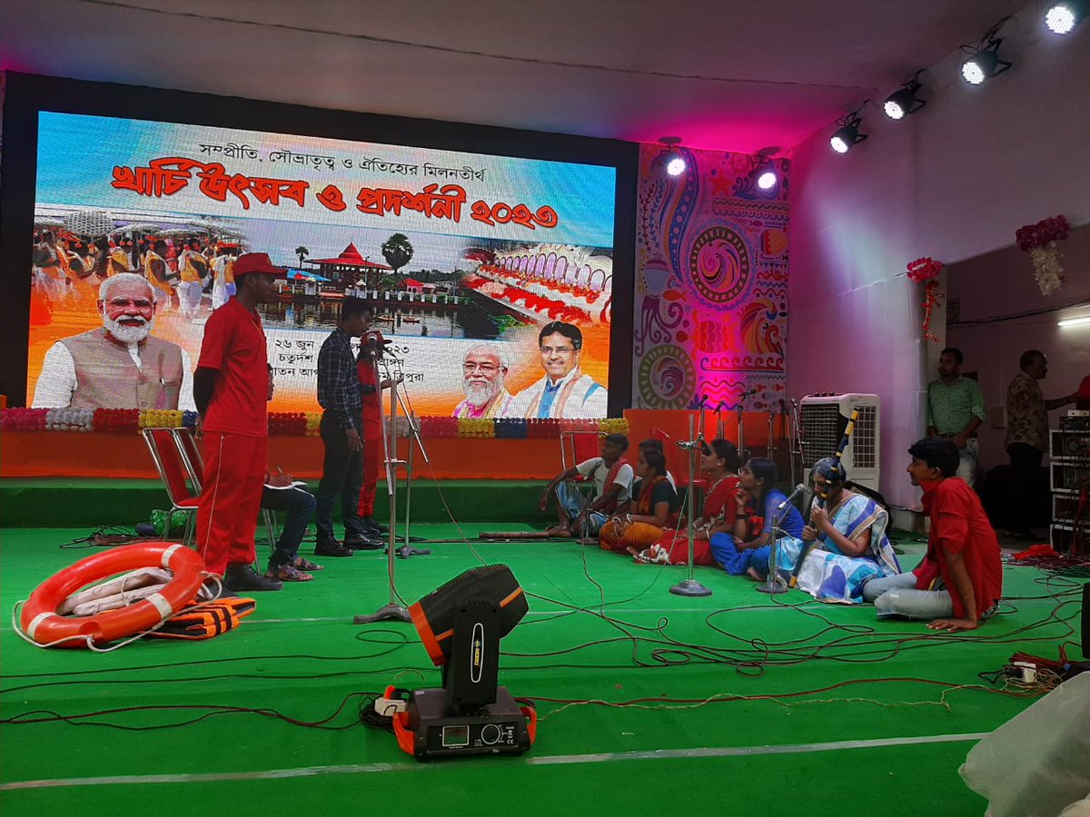 DisasterMgmtTRP's tweet image. Innovative performances of our Civil Defence and Aapda Mitra Volunteers of South Tripura District for public awareness on disaster management #Streetplays #selfdefence #culturalprog @JKSinhaIAS @tripura_cmo @ndmaindia @NDRFHQ @01NDRFGUWAHATI @southtripuradmo