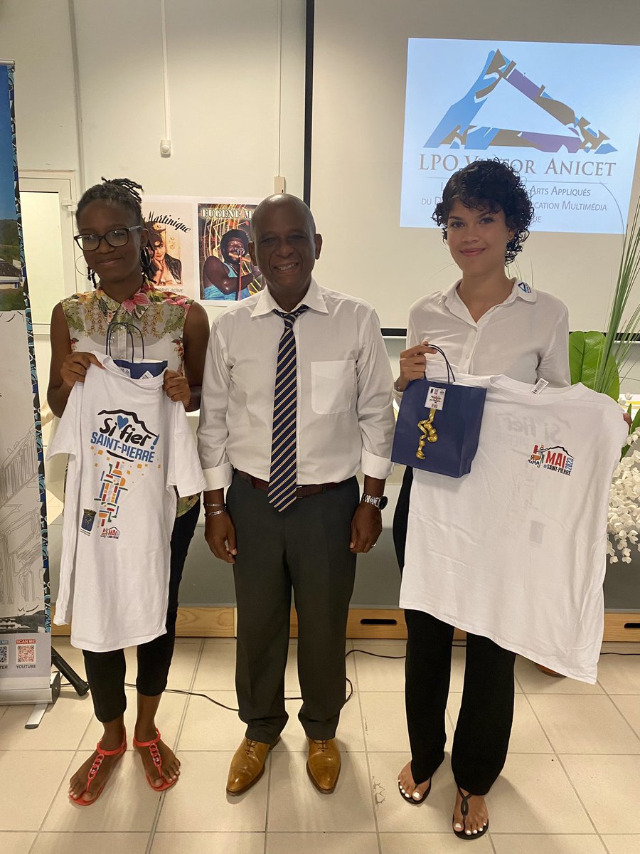 lpovanicet's tweet photo. Remise de récompenses au @lpovanicet pour les #étudiants de 2ème année #DNMADE #Graphisme. Leur création du logo du Mai de Saint-Pierre 2023 a été particulièrement appréciée et remarquée. De nombreux prix ont été remis par le maire de la commune @RAPHA_Christian . https://t.co/cMoAkK7nvr