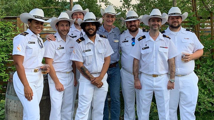 GregMcLeanYYC's tweet image. I went to HMCS Calgary barn burner. Funds go to Trellis &amp;amp; Calgary Firefighters&apos; Burn Treatment Society. Photo w/4 are members of Cdn Submarine Force: woman is Lt. Maher; men are Officers Hynes, Thibodeau &amp;amp; Davidson. Other pic is crew of HMCS Calgary.
#calgarycentre #hmcscalgary