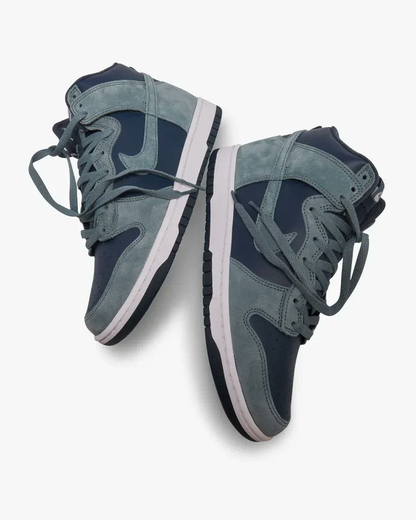 SneakerBlazed's tweet photo. Over 40% OFF + free shipping on the Nike Dunk High Retro "Mineral Slate" 

BUY HERE: https://t.co/5zkXYhLaRR https://t.co/g8xPCXDLNv