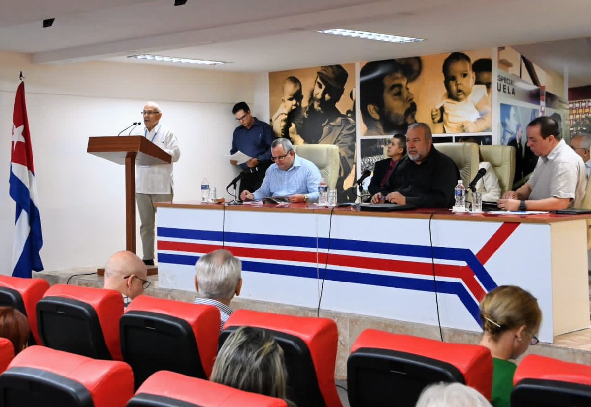 MMarreroCruz's tweet photo. Participamos en la clausura de la XXI reunión de Jefes de Brigadas Médicas en el exterior, desarrollada en el marco del aniversario 60 del inicio de la colaboración médica cubana. 
#CubaCoopera
#CubaPorLaVida https://t.co/plvLf3VVPZ