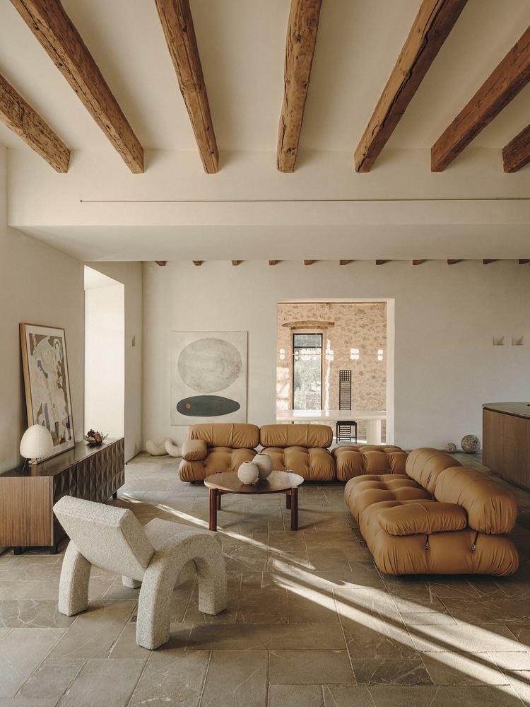 NATALIALABEL's tweet photo. I have genuine feelings for this Mediterranean villa. https://t.co/ugNvg1eaTk