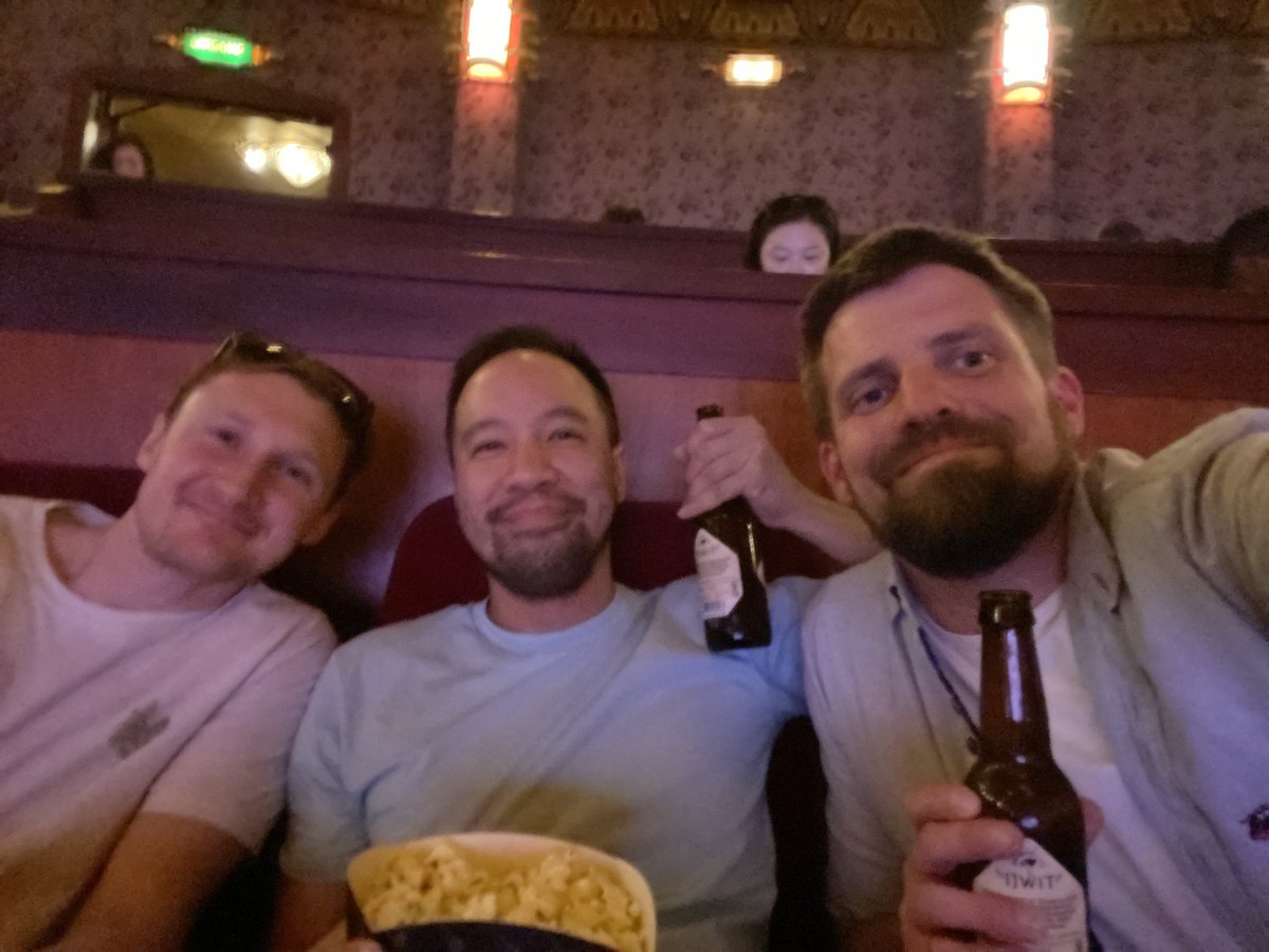 About to watch Seth Meyers perform stand-up in Amsterdam with <a href="/Woxplosion/">Wox 🎾</a> and <a href="/TobyDingo/">Toby F#%*!ng Dingo! ➡️ BSKY 🦋</a> ! So excited! Always wanted to see him live!