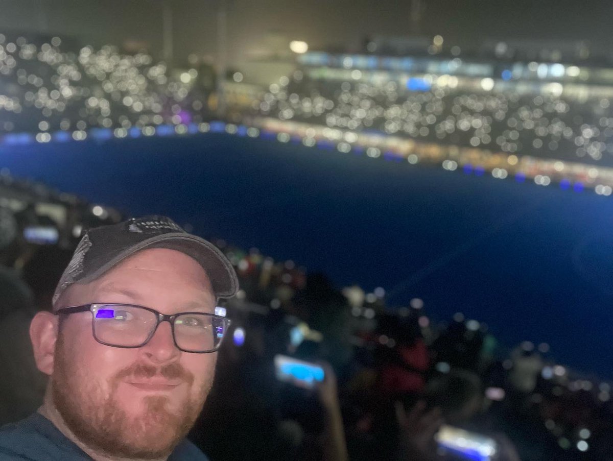 DartmouthFH's tweet photo. Head coach Mark Egner is in the middle of an @FIH_Hockey level-five certification course, which took him to India this winter. In doing so, Egner pushed himself out of his comfort zone and grew as a coach. 

Feature Story 🔗: https://t.co/QktUMiyzcF

#TheWoods🌲 | #GoBigGreen https://t.co/q24WBky4fw