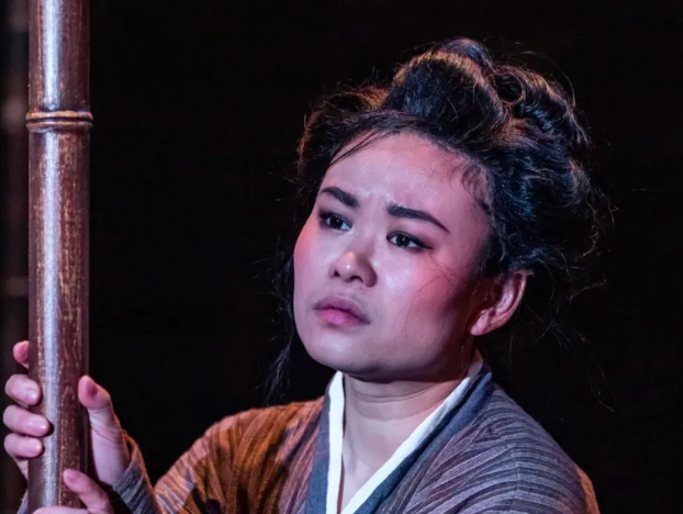 ‘It’s a fast-paced, fiercely funny &amp; stinging satirical response to the clichéd representation of Asian women in colonialist dramas’

<a href="/Kristobel/">Kristy Stott</a> for @upstagedmcr gives ★★★★ to Kimber Lee’s Untitled Untitled Fuck Miss Saigon Play <a href="/mifestival/">Manchester International Festival</a> <a href="/rxtheatre/">Royal Exchange Theatre</a>

upstagedmanchester.com/2023/07/02/rev…