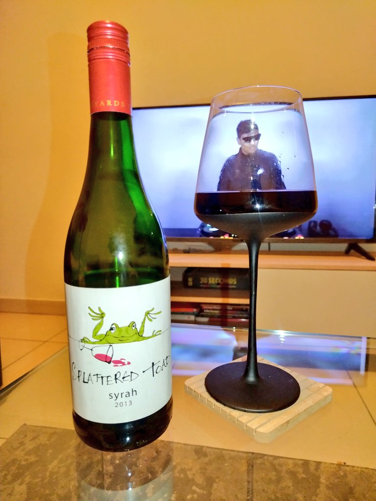 WinewithLebo's tweet photo. Dumelang, Happy Friday! β€οΈπ· Bathong how cute is this bottle π₯Ίπ₯°
What are you drinking tonight? π
#WinewithLebo https://t.co/cjrrgejZk7