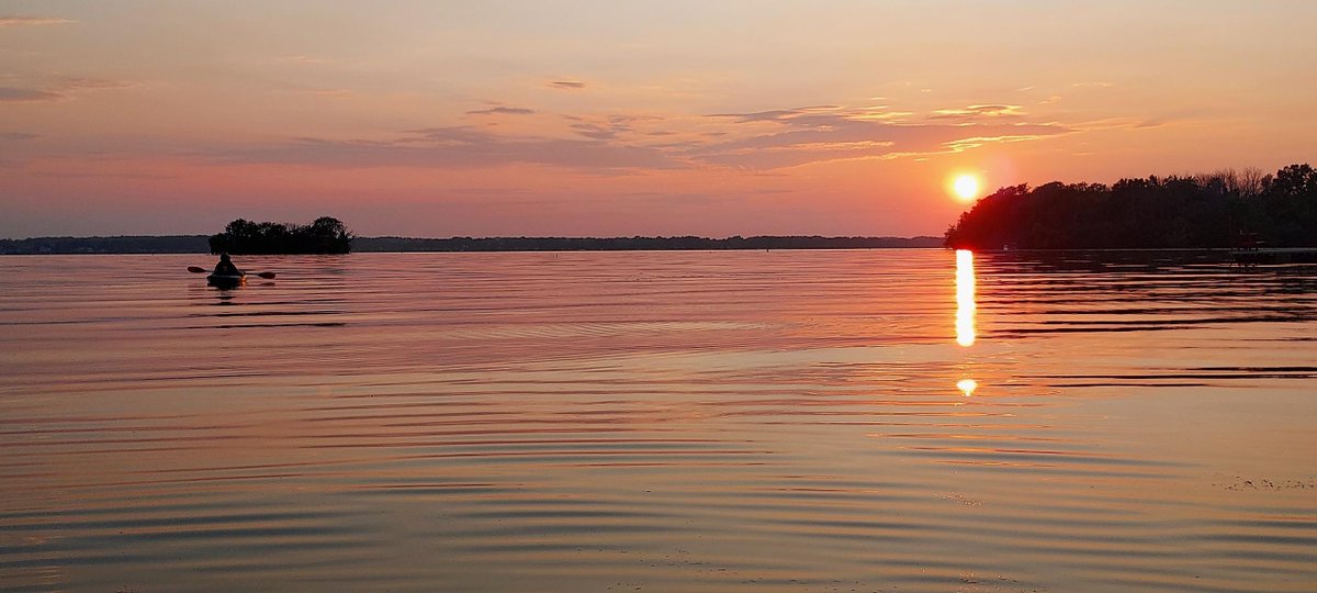 Just thanks as I've ended as the @jhubiostat Chair. Dear department friends-so many of you being with me at my farewell meant so much; same to JHU friends & family. Feeling truly privileged as I paddle into the sunset (photo authentic!) of chair life relishing my & dept's future!