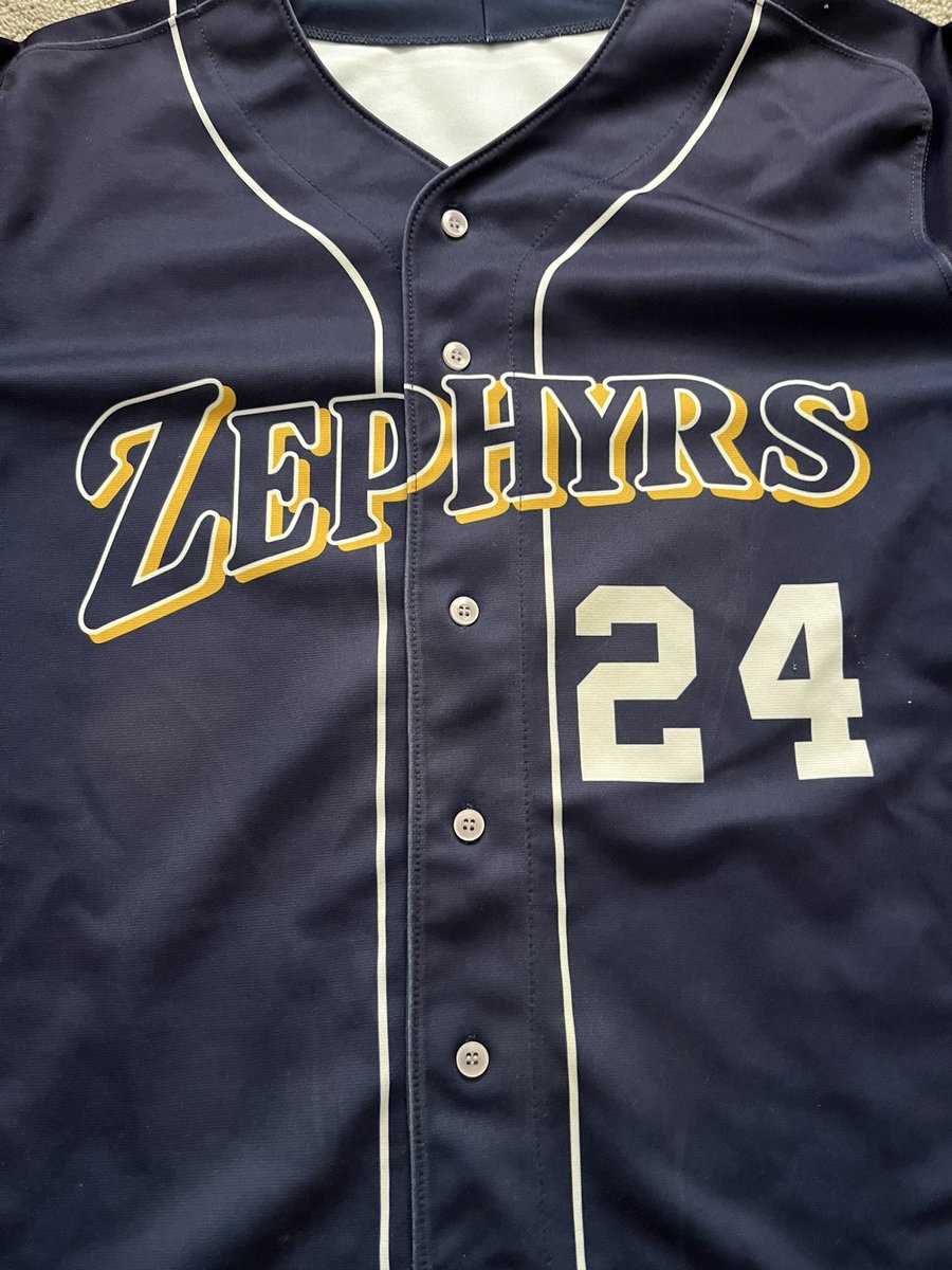 BaseballMaht's tweet image. How it started, how it’s going…who’s reppin’ @bigmiikee this weekend? #proudzephyr #zephyrpride @MahtomediPride @Orioles @Twins