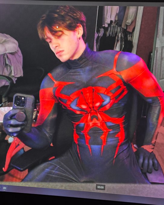 What is your canon event and does it involve me? https://t.co/VZJKLY9Unb