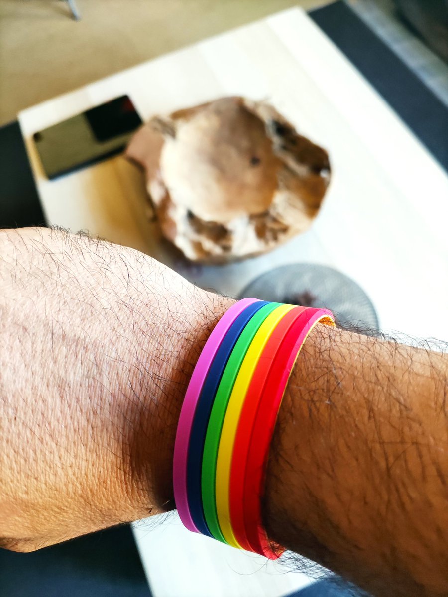 AliCologne's tweet photo. Jetzt geht es zur #PrideCologne als Supergays die ganzen Queeren aufmischen. PS: Es gibt nur 2 Geschlechter 😘 https://t.co/3F4Y9hxoSI