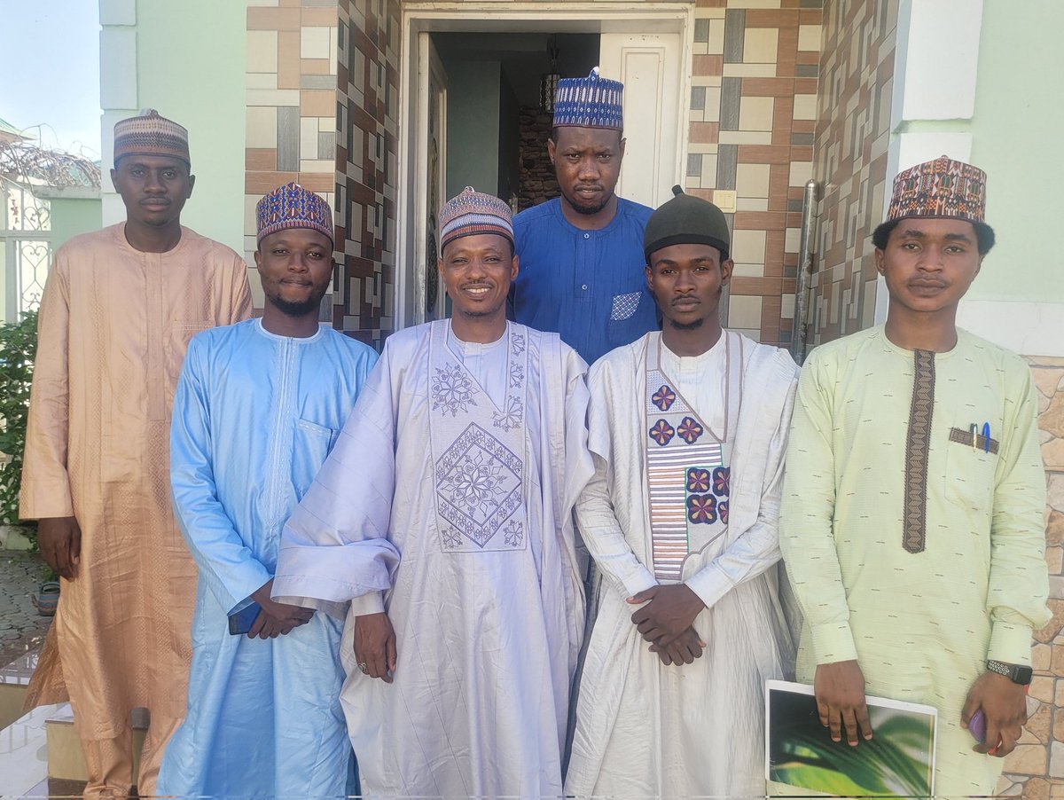AbuKusada's tweet photo. #Fridayouting
Was in Zango LG today to condole with  Dist Sen @NasiruSaniZango over the death of Hajia Halima who's a younger sister to his father. May Allah grant her Jannah amin.

I also met and discussed with the leadership of NAKATSS KT ABU Zaria on some vital issues led by the President comrade Abdulmajid🤝