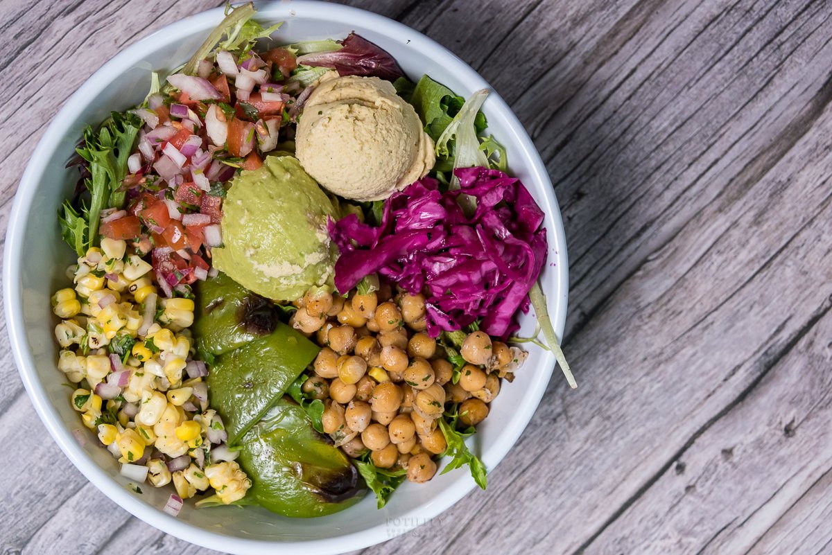FotilityFD's tweet photo. This veggie bowl looks delish! Have any of you been here yet? If so, comment your thoughts below!
.
.
Restaurant: Fusion Kabobz
Location: Barrio Logan
Photographer: fotilityFD fotilty
.
.
#fotility #foodporn #mouthwatering #foodphotographer #foodphotos #sandiegofoodphotographer https://t.co/rnAZMmSQWa