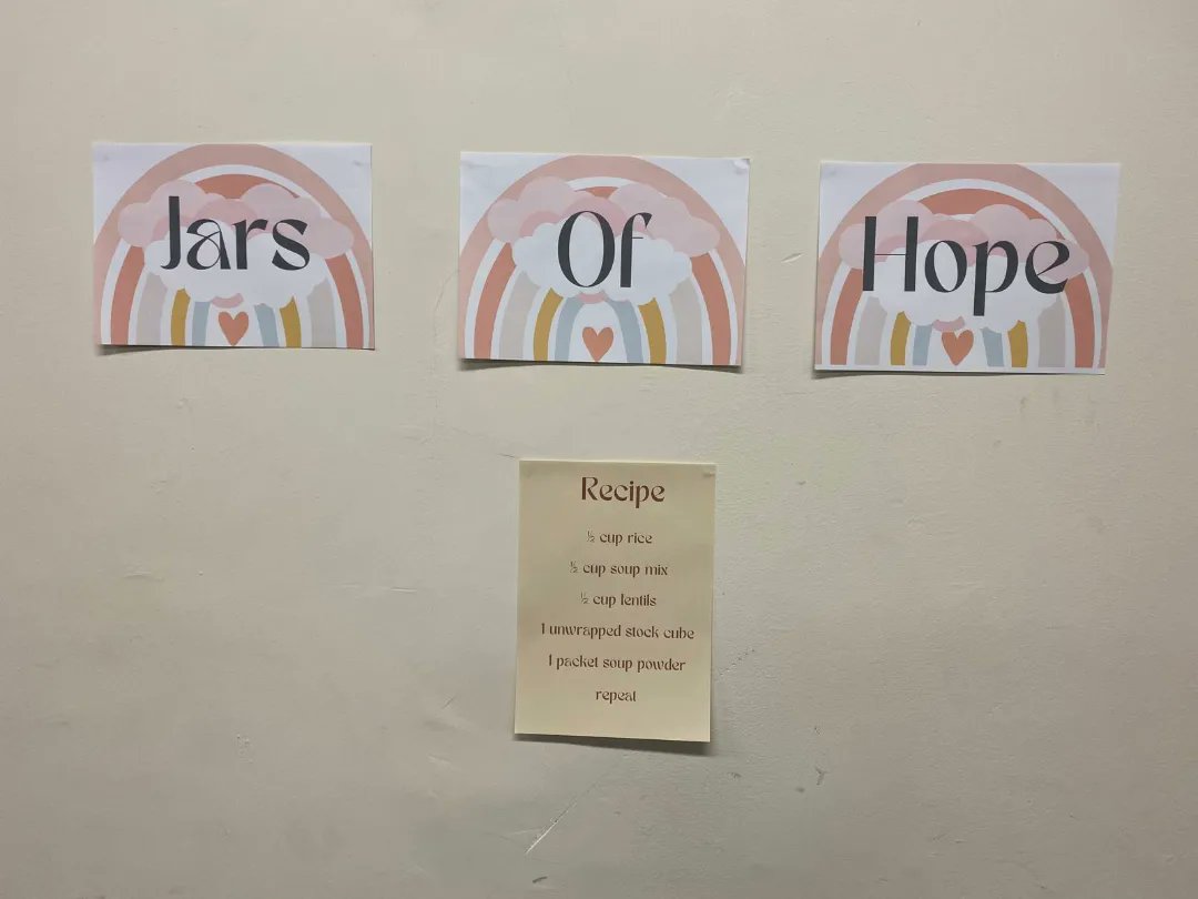 HumGen_UCT's tweet photo. Today our Division filled ๐งก 80 JARS OF HOPE ๐งก with soup ingredients for patients.
We were aiming for 67 for #MandelaDay, but managed to surpass our goal.
Thankyou to everyone in #HumGen who organised, donated and helped filling jars ๐๐ฝ
@UCTHealthSci @UCTIDM https://t.co/XLC4pnWWQR