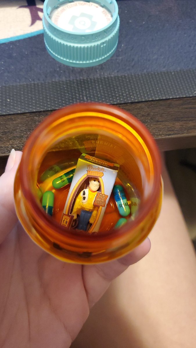 fragsfae's tweet photo. Idk what yall are talking about.
My anti-depressants gave me a little woody. https://t.co/UvKr4Jq7qa