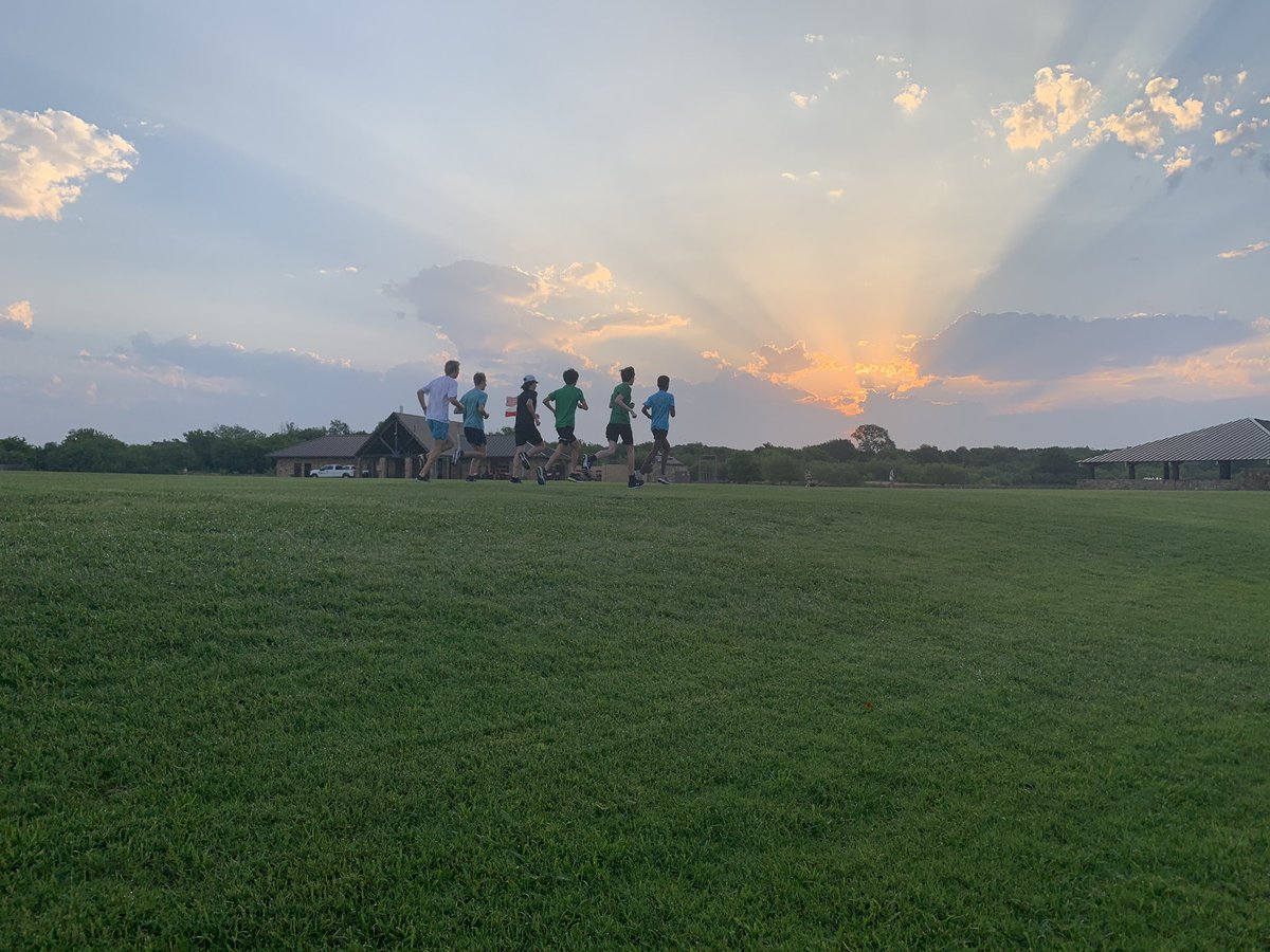 Smith4Southlake's tweet photo. Love taking pics of @CarrollCXC each morning at Bob Jones Park in @CityofSouthlake. These are some of my faves from June. Cameo by Coco Maxx. And guest starring @AuburnTigers’ Audrey Dunn. https://t.co/5lO1blvx6A